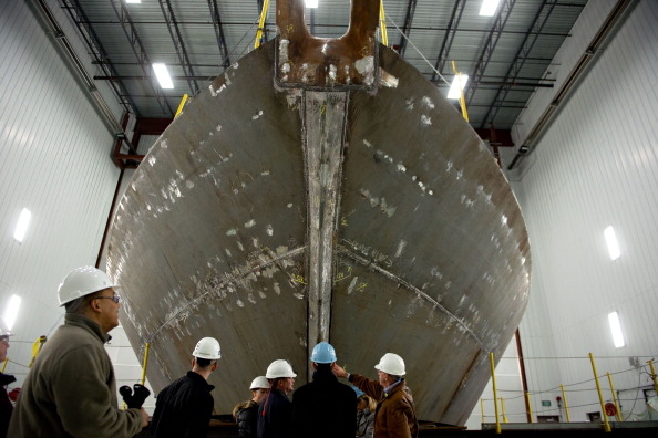 The liftboats will include a 300 tonne operating crane. The liftboats will include a 300 tonne operating crane.