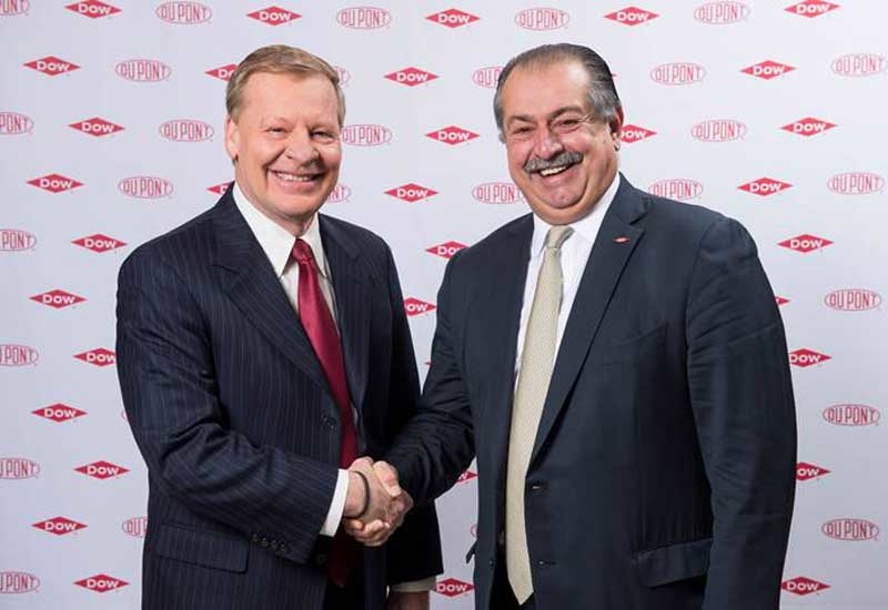 Edward D Breen (left), chairman and CEO of DuPont, and Andrew Liveris, chairman and CEO of Dow. Edward D Breen (left), chairman and CEO of DuPont, and Andrew Liveris, chairman and CEO of Dow.