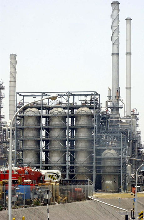Kuwait is currently producing 3mn barrels of oil per day. Kuwait is currently producing 3mn barrels of oil per day.
