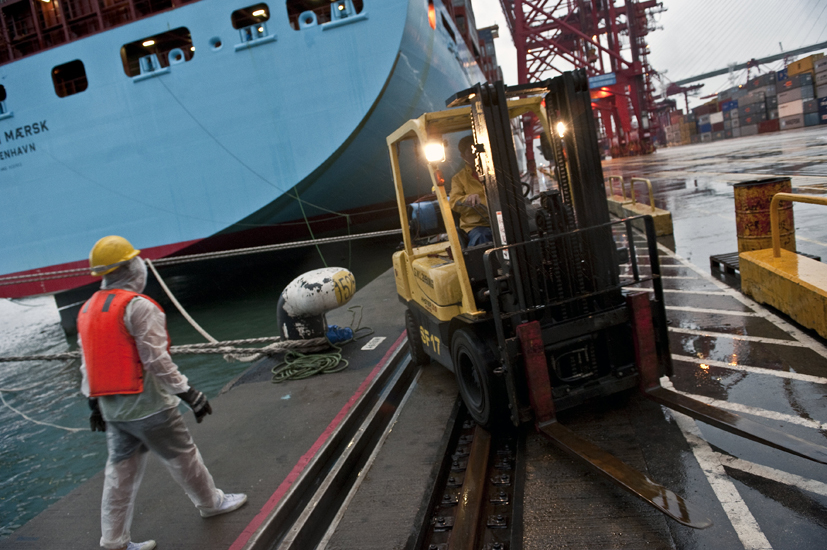 Maersk Oil has set ambitious nationalisation targets for 2017. Maersk Oil has set ambitious nationalisation targets for 2017.