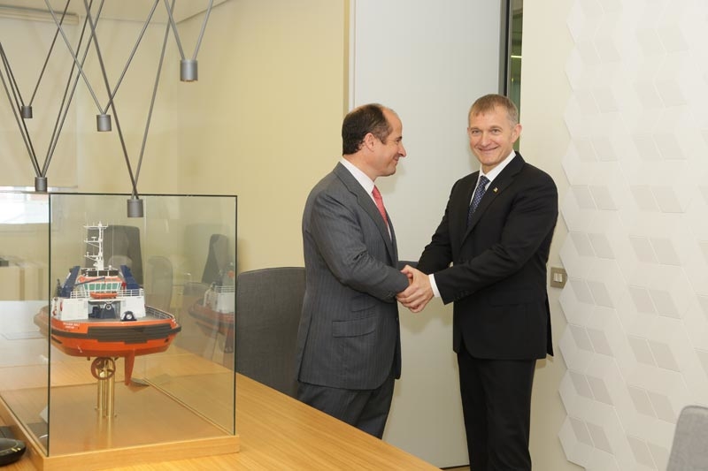 Officials from P&O Maritime and Bergé y Cía at the signing of the agreement for the acquisition of Reyser, in Spain. Officials from P&O Maritime and Bergé y Cía at the signing of the agreement for the acquisition of Reyser, in Spain.