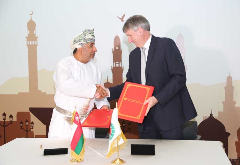 Raoul Restucci (right), managing director, PDO, after the signing ceremony of the company's social investment projects. Raoul Restucci (right), managing director, PDO, after the signing ceremony of the company's social investment projects.