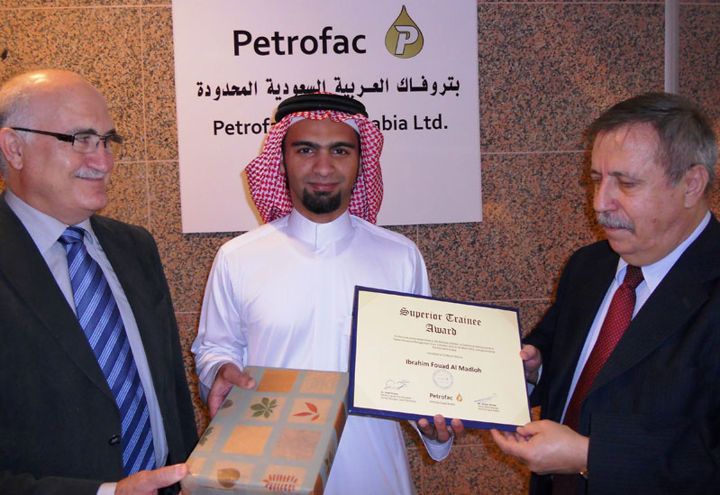 Receiving the award for superior trainee is Ibrahim Fouad Al Madloh (Centre). Receiving the award for superior trainee is Ibrahim Fouad Al Madloh (Centre).