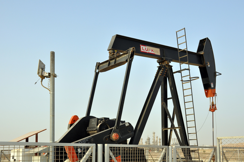 Over 2,000 of PDO's 5,000 oil wells are now connected wirelessly using Redline equipment. Over 2,000 of PDO's 5,000 oil wells are now connected wirelessly using Redline equipment.