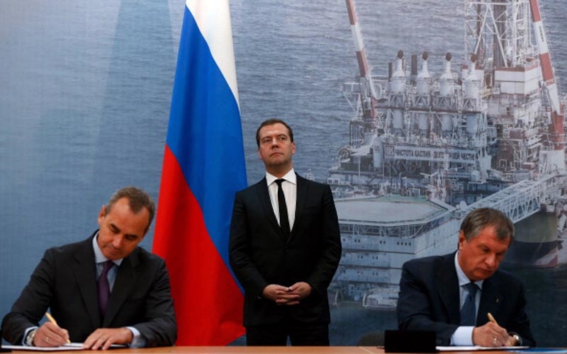 Russian prime minister Medvedev at a signing of an oil deal. Russian prime minister Medvedev at a signing of an oil deal.