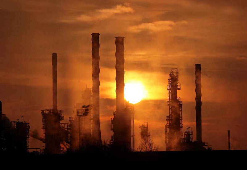 Rising global refining capacity is putting pressure on the market to provide more energy- and cost-efficient compressors. Rising global refining capacity is putting pressure on the market to provide more energy- and cost-efficient compressors.