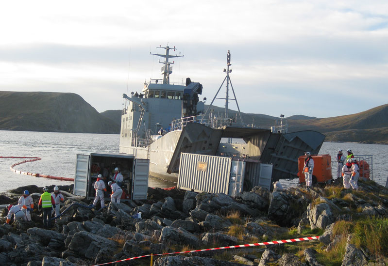 Picture shows an oil-spill response exercise arranged by NPS. Picture shows an oil-spill response exercise arranged by NPS.