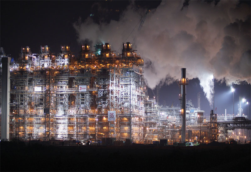 Petronas said it will review spending after the oil price slump. Petronas said it will review spending after the oil price slump.