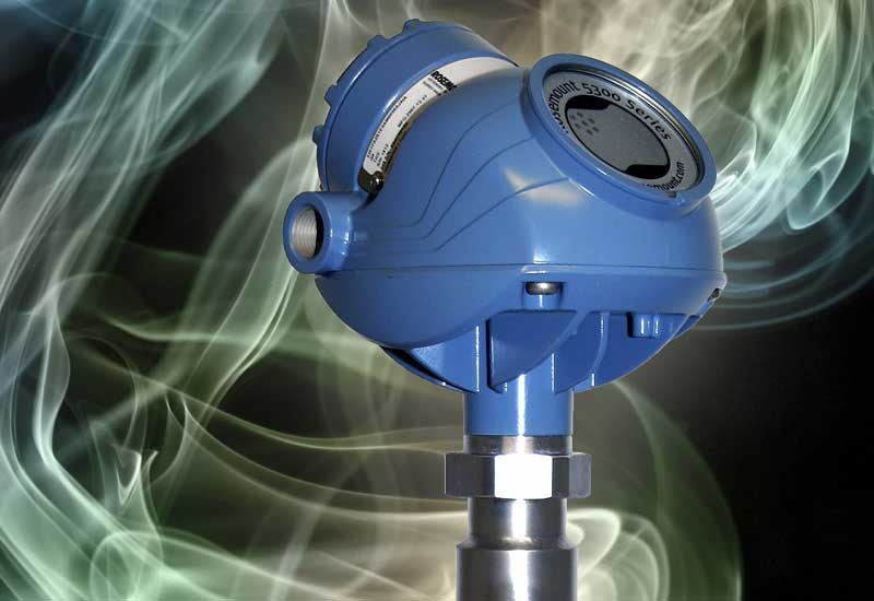 The high performance guided wave radar level transmitters feature an option that eliminates accuracy errors associated with varying pressure and/or te The high performance guided wave radar level transmitters feature an option that eliminates accuracy errors associated with varying pressure and/or te